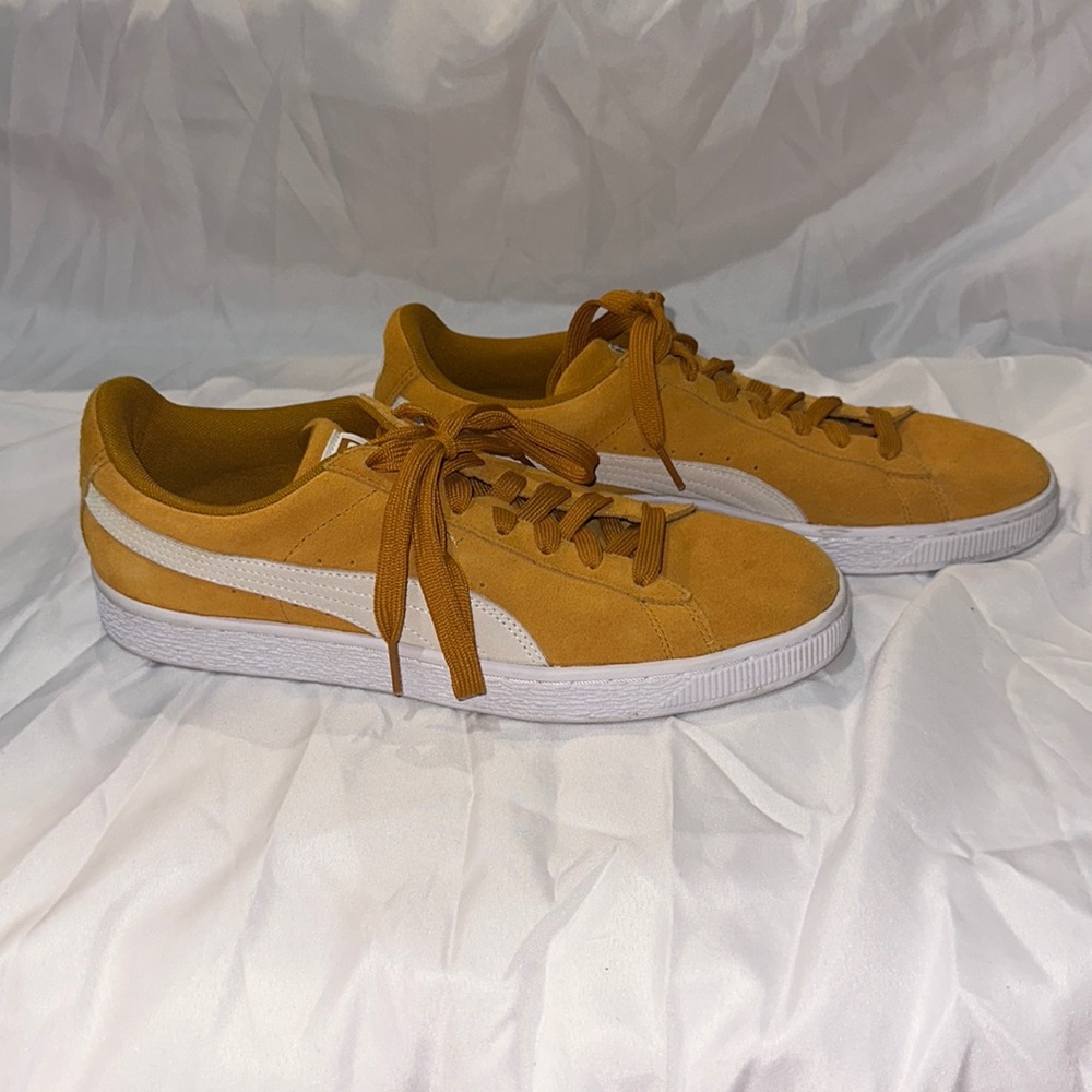 Orange Suede Puma’s